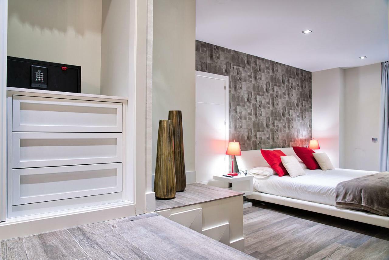 Apartamentos Cava Baja Madryt Zewnętrze zdjęcie