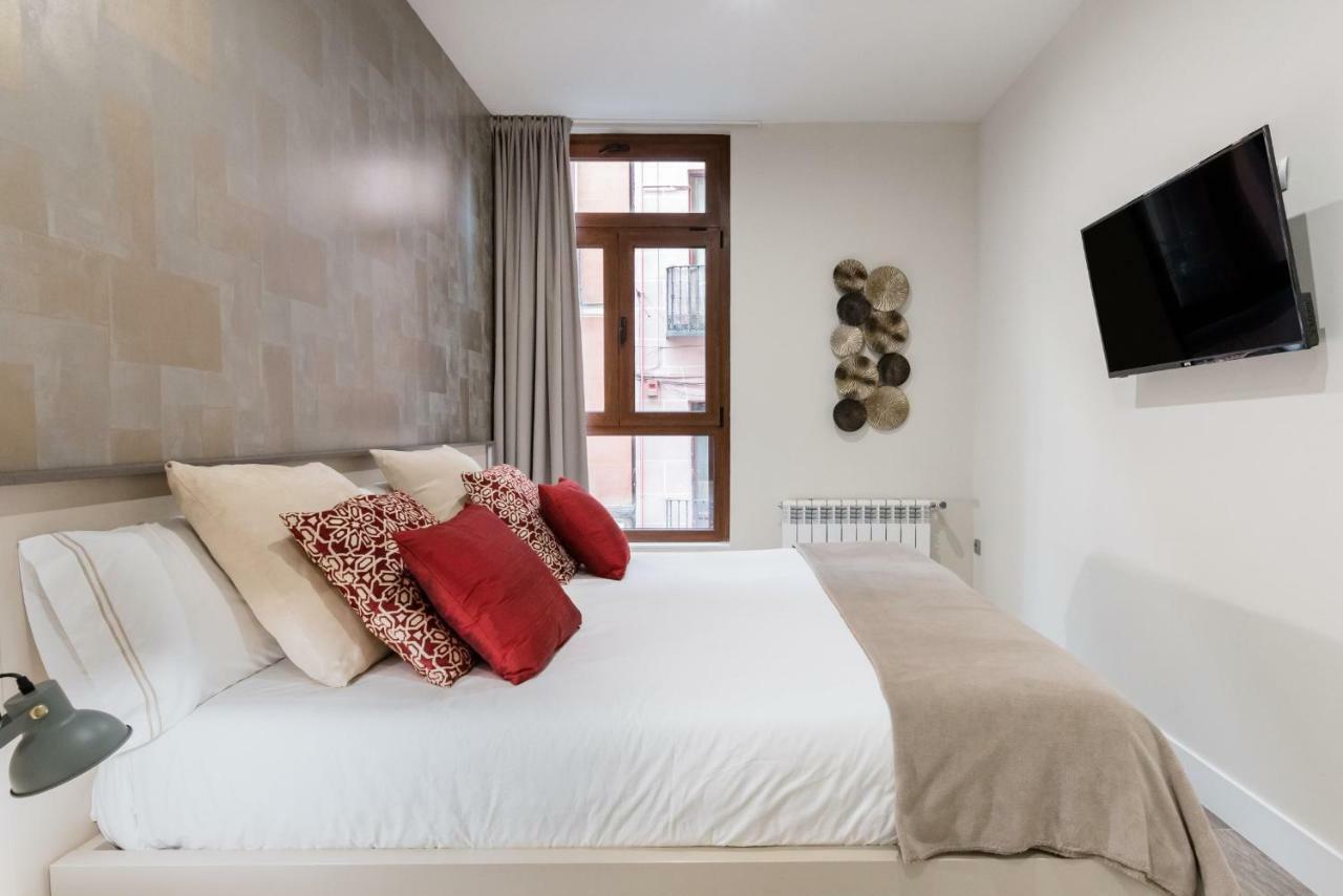 Apartamentos Cava Baja Madryt Zewnętrze zdjęcie