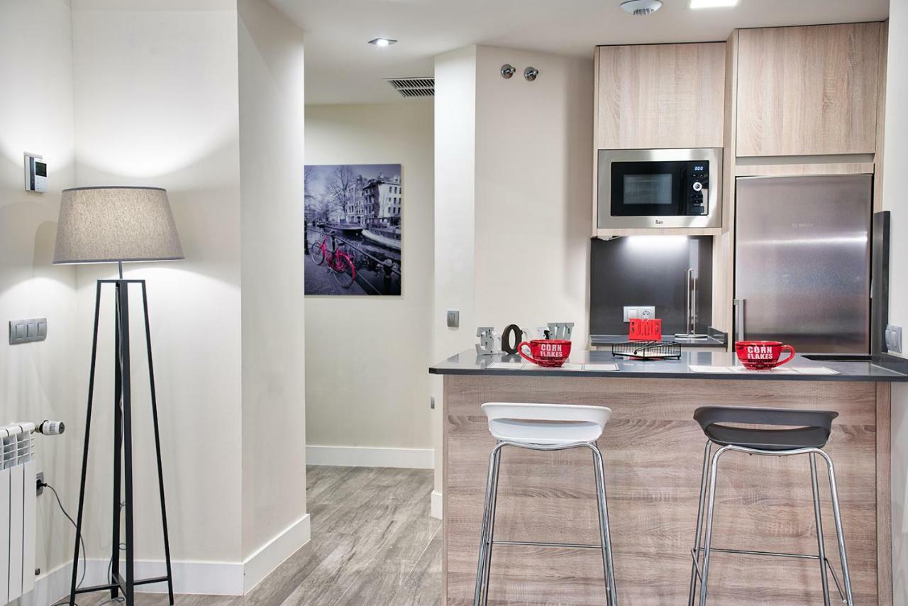Apartamentos Cava Baja Madryt Zewnętrze zdjęcie