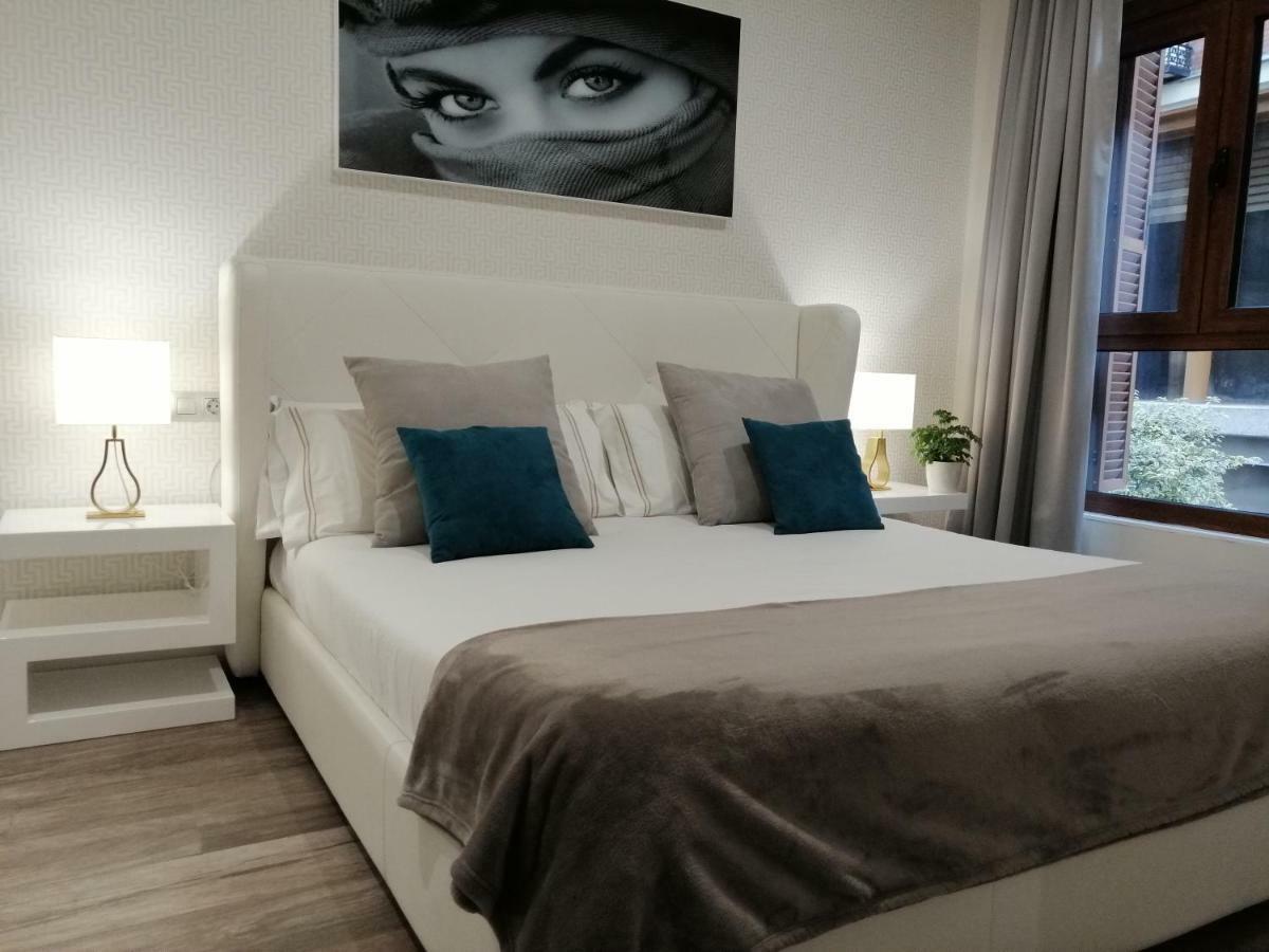Apartamentos Cava Baja Madryt Zewnętrze zdjęcie